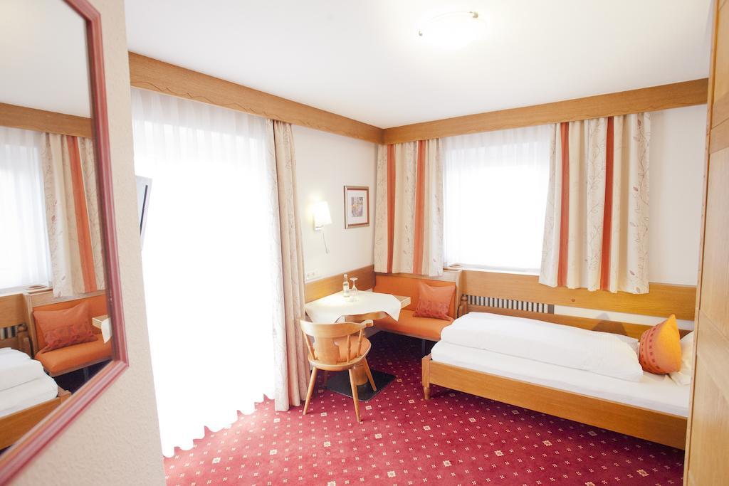 Gaestehaus Birkenhof オーベルストドルフ 部屋 写真