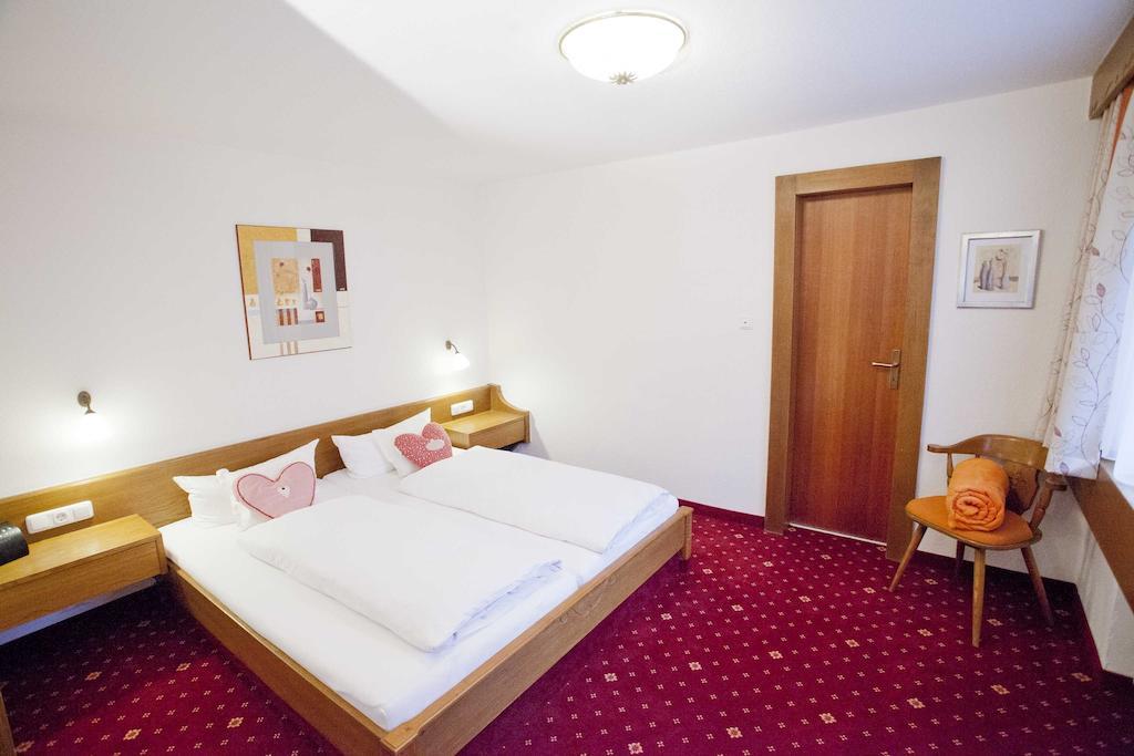 Gaestehaus Birkenhof オーベルストドルフ 部屋 写真